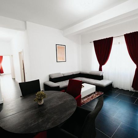 Cozy Aparthotel - Central City Suceava Exterior foto